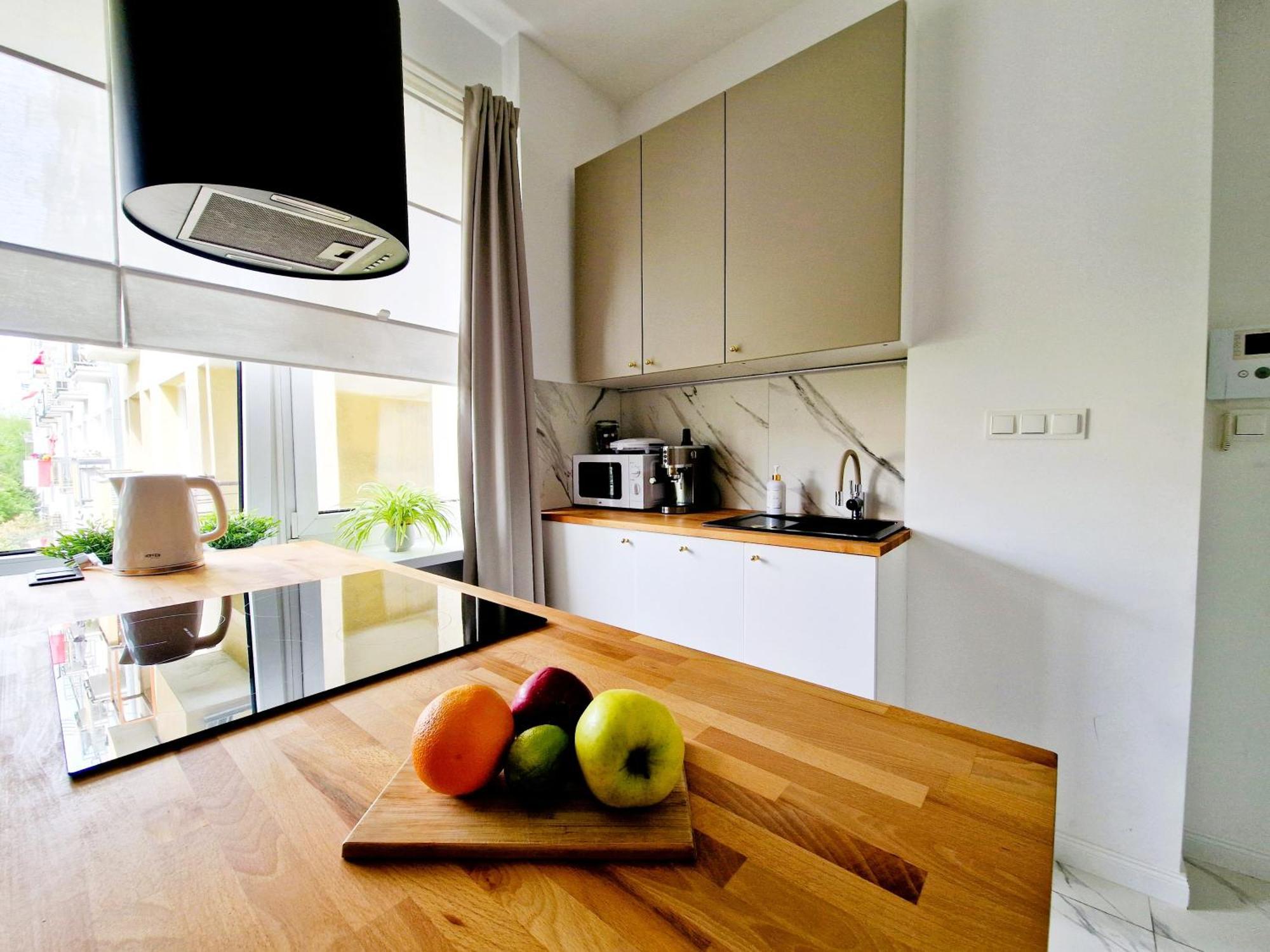 J&W Apartments Grojecka Glam Flat Warsaw Exterior photo