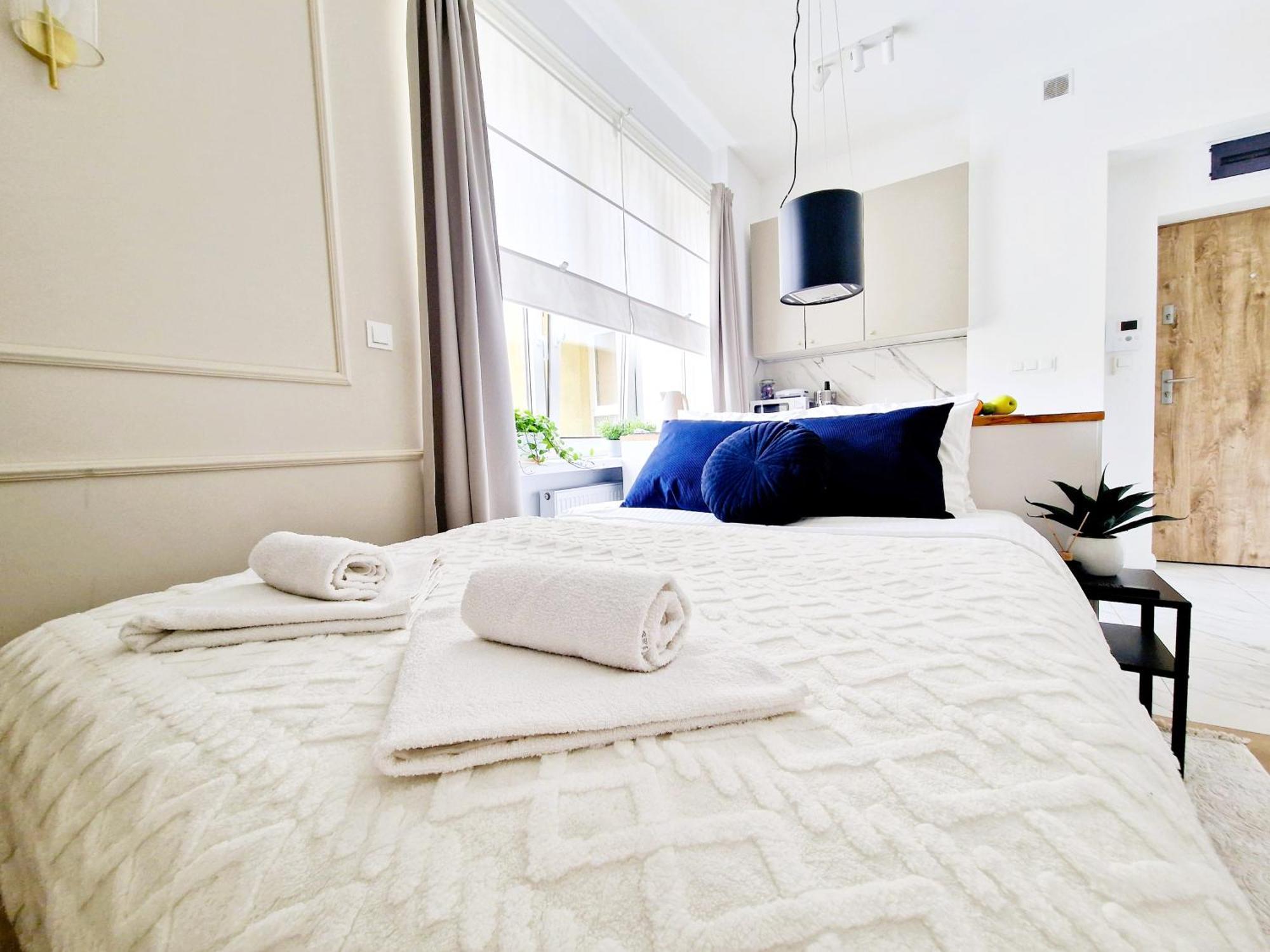 J&W Apartments Grojecka Glam Flat Warsaw Exterior photo
