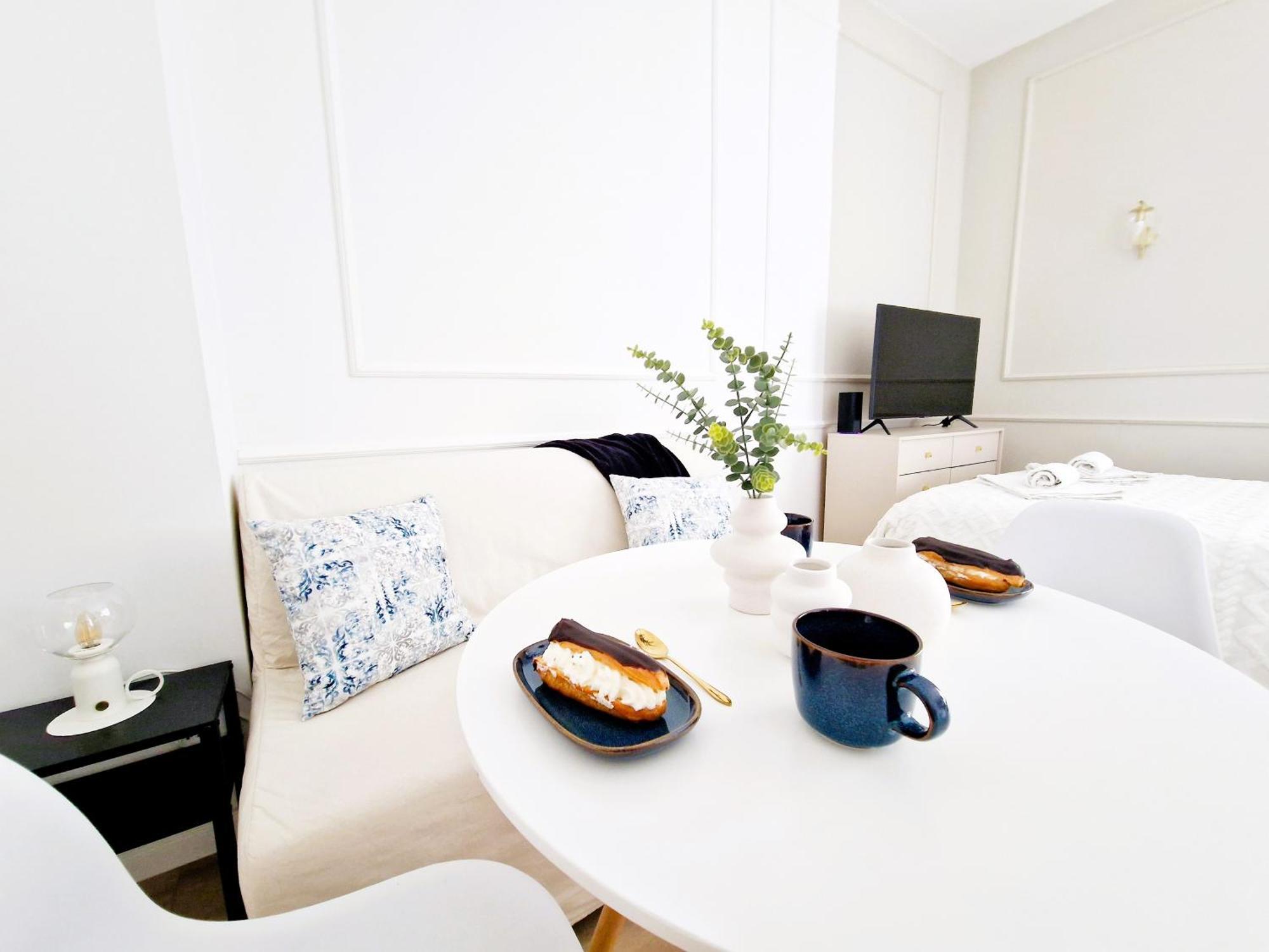 J&W Apartments Grojecka Glam Flat Warsaw Exterior photo